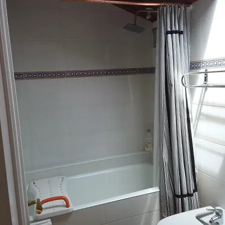 En La Colina 2 Montanealde Quarto em Acomodações Particulares